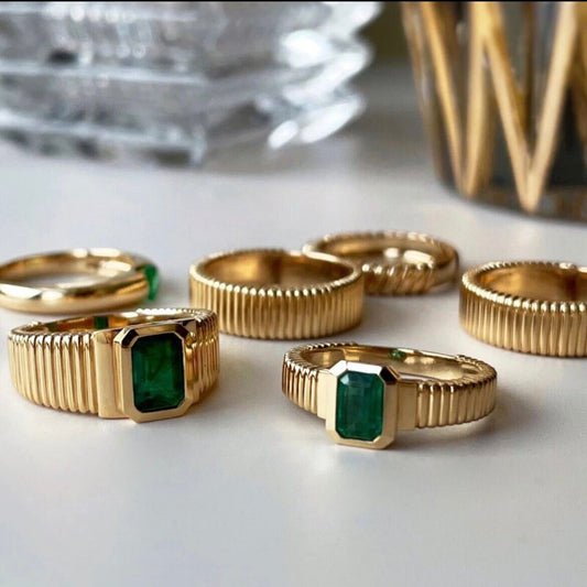 Ribbed Green Emerald Gold Ring