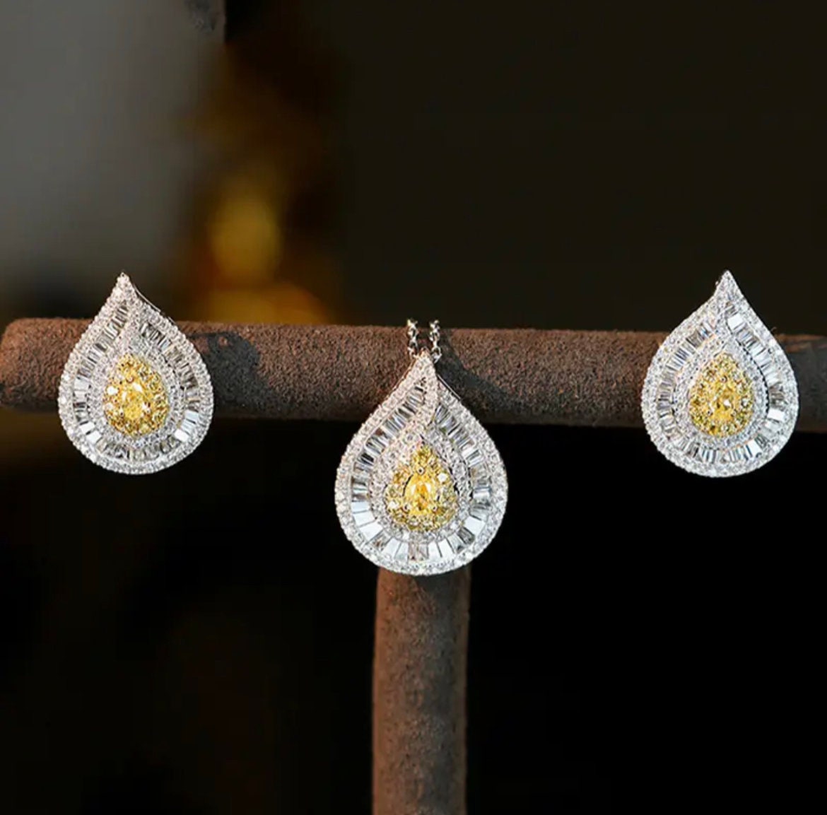 Droplet Yellow Diamond Collection