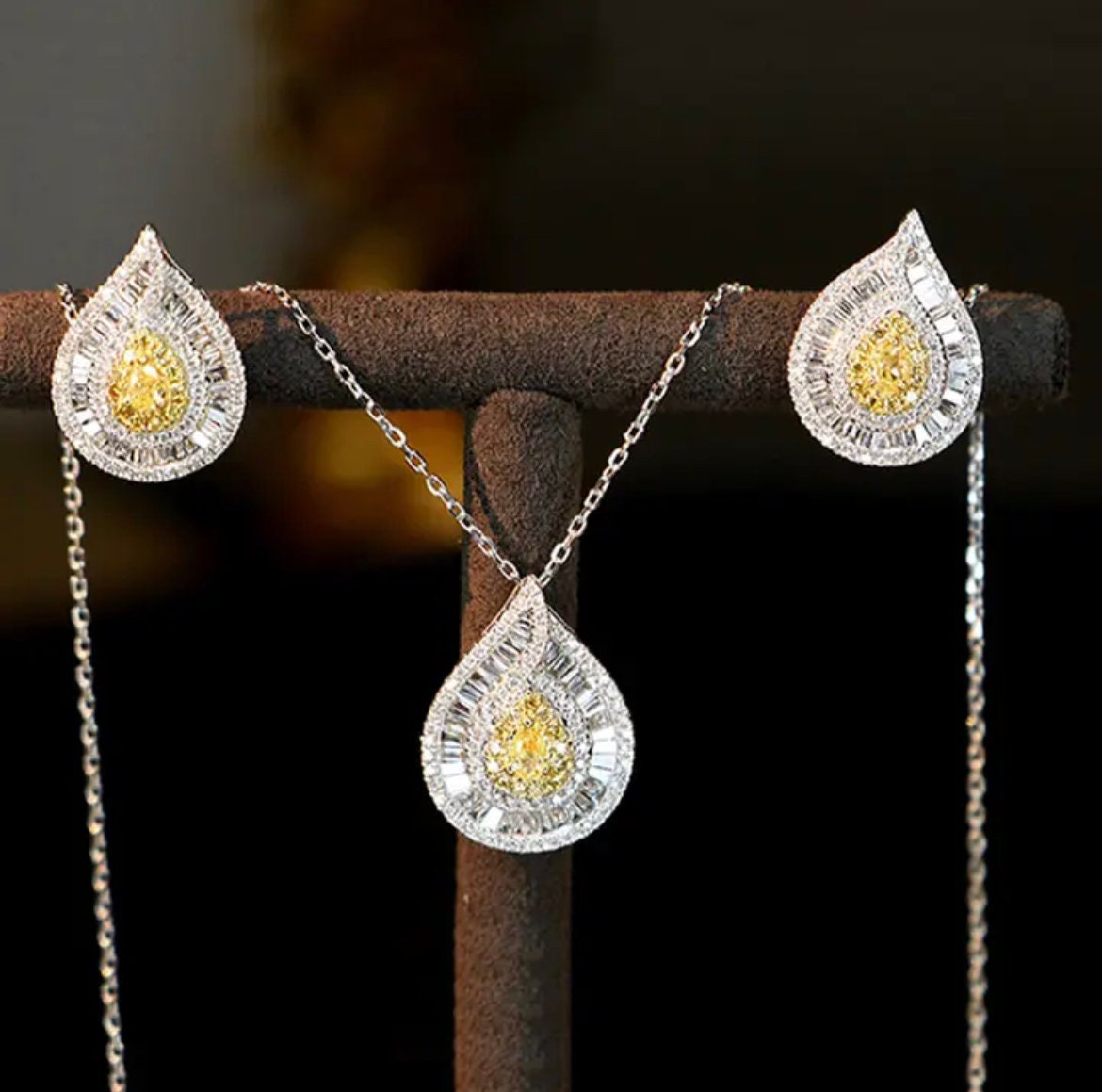 Droplet Yellow Diamond Collection